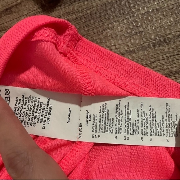 Brooks Running Hawaii T-Shirt Size Small - Picture 6 of 6